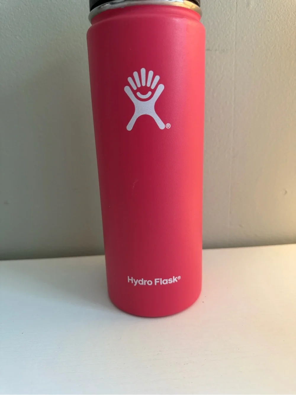 Hydro Flask Pink Bottle with Black Flip Lid 20oz